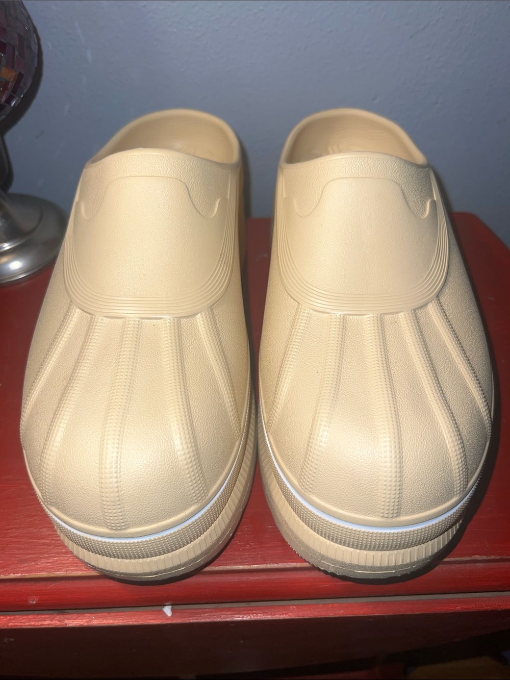 SOREL Caribou Clog in the "Caribou Beige" colorway - Picture 8 of 8